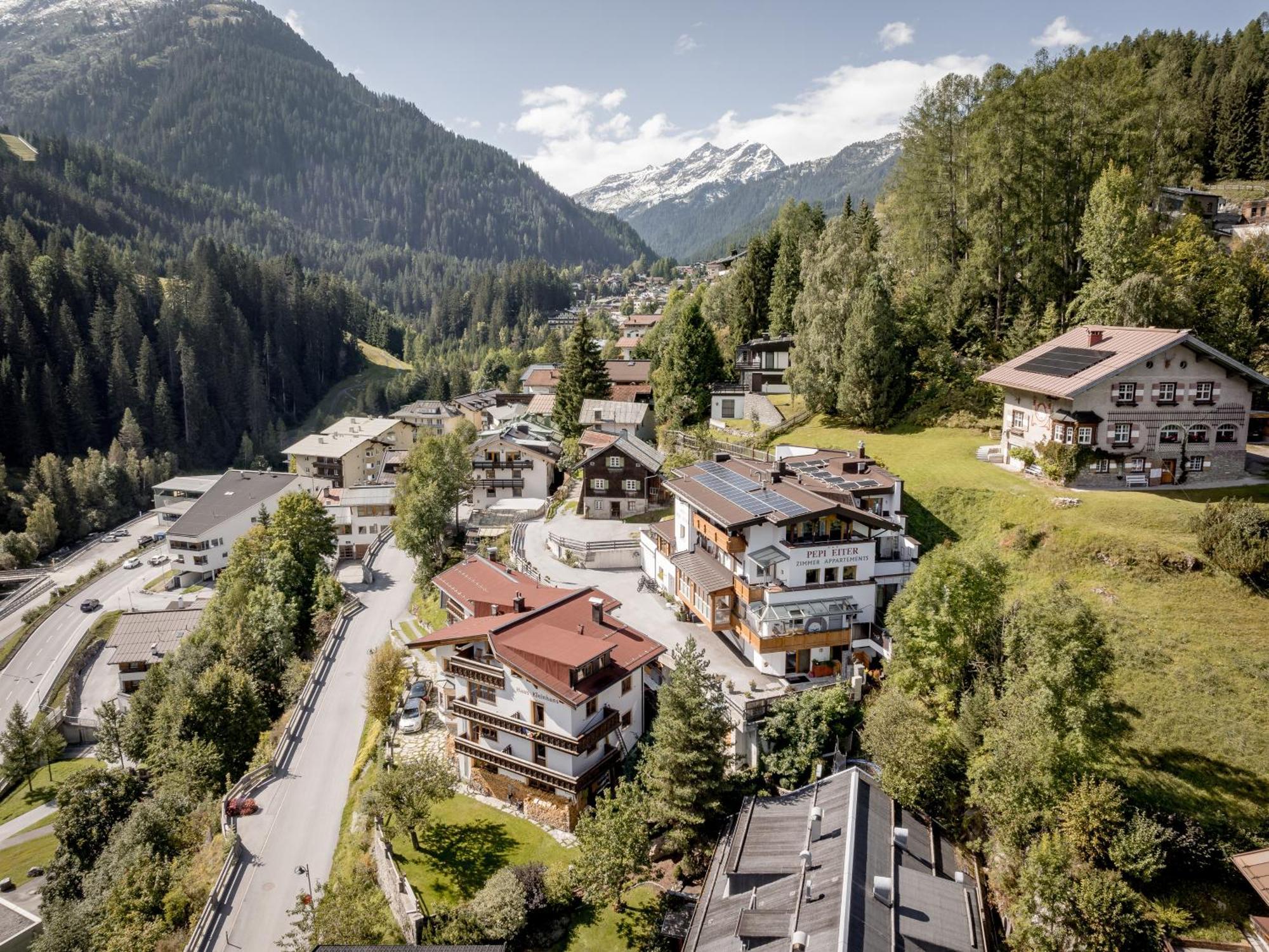 فندق Quality Hosts Arlberg - Haus Pepi Eiter سانكت أنتون ام ارلبرغ المظهر الخارجي الصورة